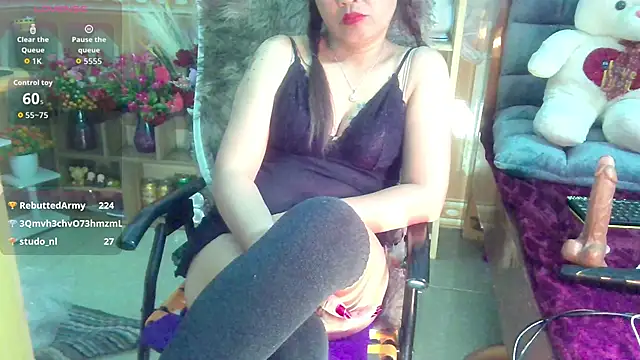 Jerry-Lan online show from 11/25/25, 07:03