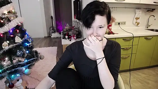Snapshot of Kira_Bakker chatting on 12/02/24, 01:47 Kira Bakker online show from 12/02/24, 01:47
