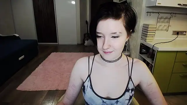 Snapshot of Kira_Bakker chatting on 02/05/25, 11:17 Kira Bakker online show from 02/05/25, 11:17
