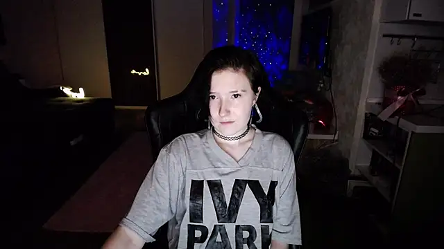 Snapshot of Kira_Bakker chatting on 03/06/25, 10:15 Kira Bakker online show from 03/06/25, 10:15