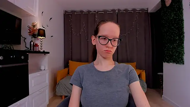 BettyBrowni online show from 02/06/25, 07:18