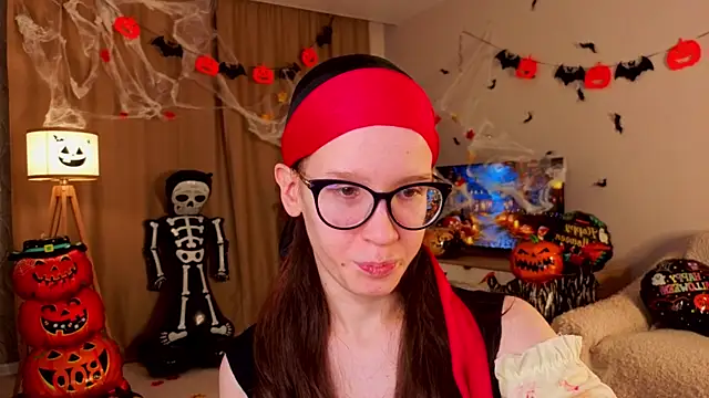 BettyBrowni online show from 10/29/25, 04:20