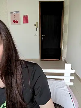 Aisha Moretti online show from 04/20/26, 12:08