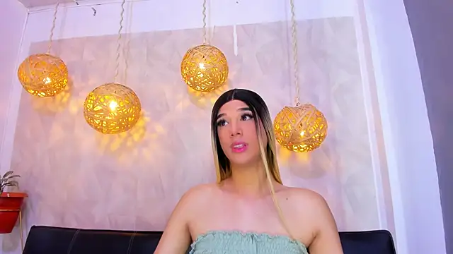 victoria aleia  online show from 01/10/25, 08:26