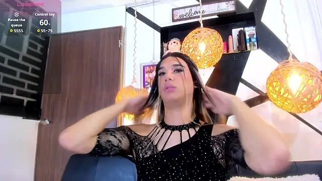 victoria aleia  online show from 02/11/26, 12:04