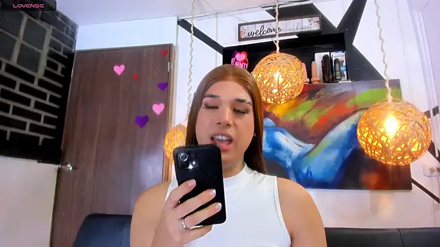 victoria aleia  online show from 04/21/26, 10:45