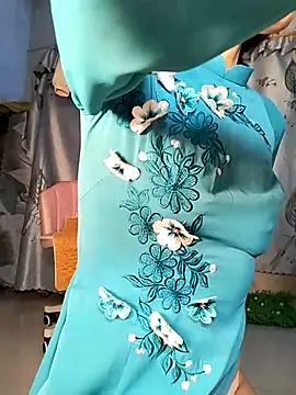 Snapshot of Kami_gaam chatting on 02/04/25, 03:22 Kami gaam online show from 02/04/25, 03:22