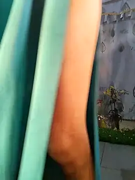 Snapshot of Kami_gaam chatting on 02/14/25, 09:10 Kami gaam online show from 02/14/25, 09:10