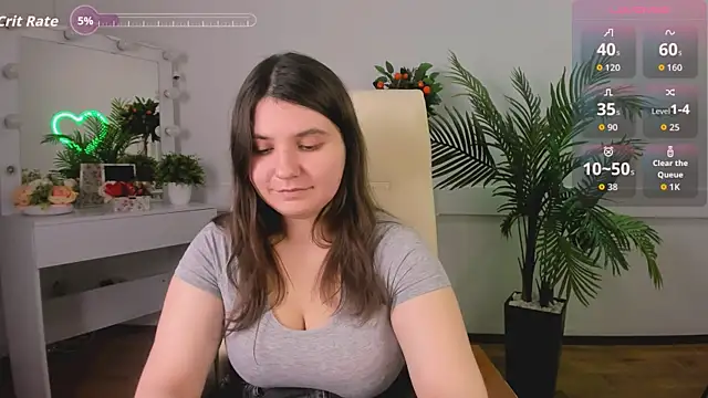 Viola  Shy online show from 10/31/25, 10:33