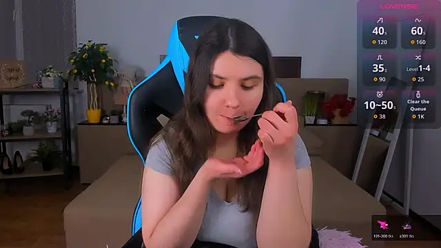 Snapshot of Viola__Shy chatting on 02/03/26, 09:20 Viola Shy online show from 02/03/26, 09:20