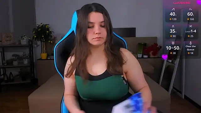 Snapshot of Viola__Shy chatting on 02/10/26, 11:31 Viola Shy online show from 02/10/26, 11:31