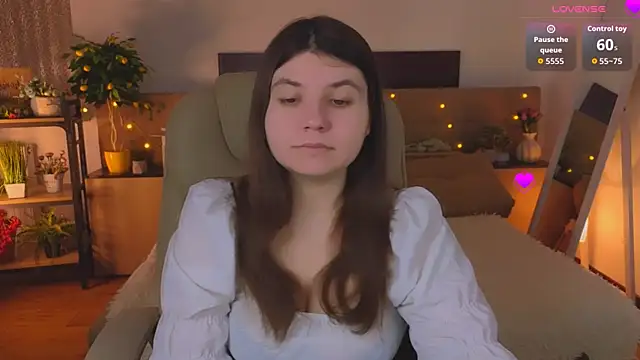 Viola  Shy online show from 04/20/26, 08:21