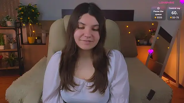 Viola  Shy online show from 05/16/26, 07:34