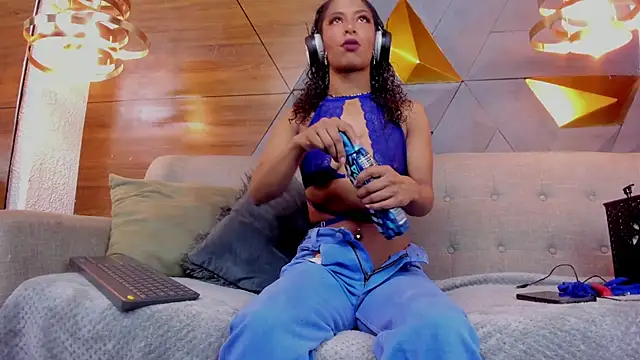 sarah banks1 online show from 12/30/24, 07:11