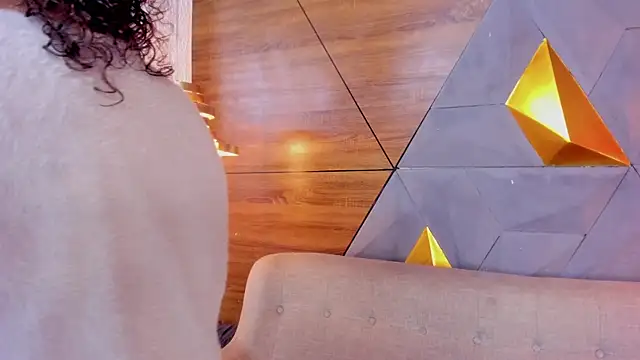 sarah banks1 online show from 01/06/25, 07:13