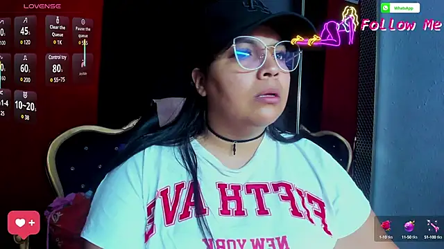 Snapshot of AvaChannel chatting on 03/05/25, 10:44 AvaChannel online show from 03/05/25, 10:44