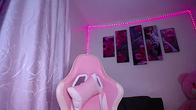 Snapshot of Alissarhys26 chatting on 02/07/25, 01:25 Alissarhys26 online show from 02/07/25, 01:25