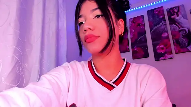 Snapshot of Alissarhys26 chatting on 02/12/25, 01:41 Alissarhys26 online show from 02/12/25, 01:41