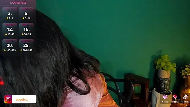 Snapshot of Anne_Babb chatting on 02/15/25, 01:42 Anne Babb online show from 02/15/25, 01:42