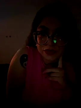 Lucrecia 33 online show from 12/18/25, 09:48