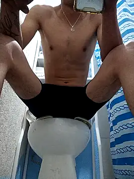 Leonul online show from 12/28/24, 01:39