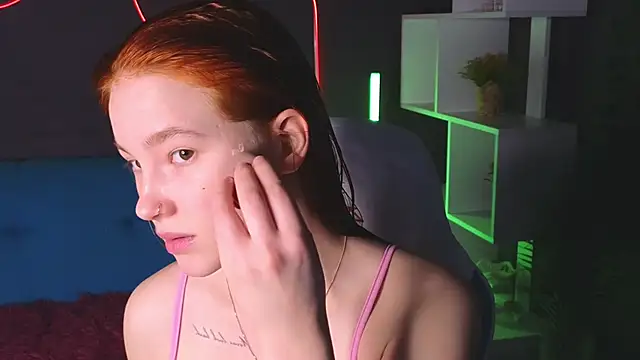 Snapshot of erikabrian chatting on 12/11/24, 08:04 erikabrian online show from 12/11/24, 08:04