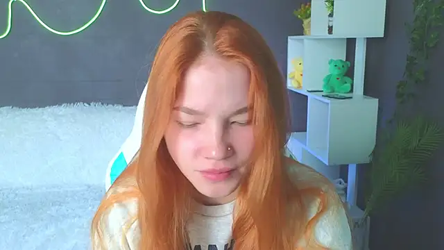 Snapshot of erikabrian chatting on 09/10/25, 01:49 erikabrian online show from 09/10/25, 01:49