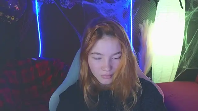 Snapshot of erikabrian chatting on 11/02/25, 02:03 erikabrian online show from 11/02/25, 02:03