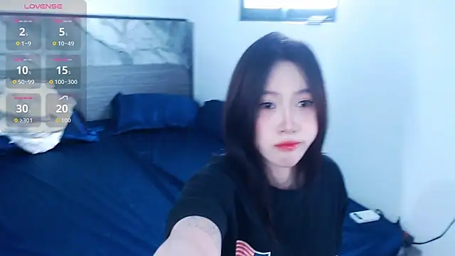 Lin SiYee online show from 10/26/25, 08:20