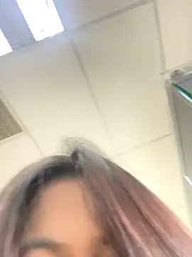 Lin SiYee online show from 10/27/25, 06:39