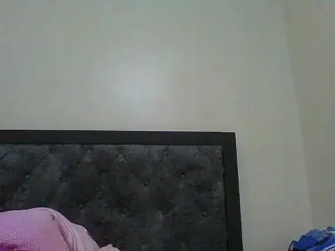 Snapshot of girltotok chatting on 11/19/25, 07:58 girltotok online show from 11/19/25, 07:58