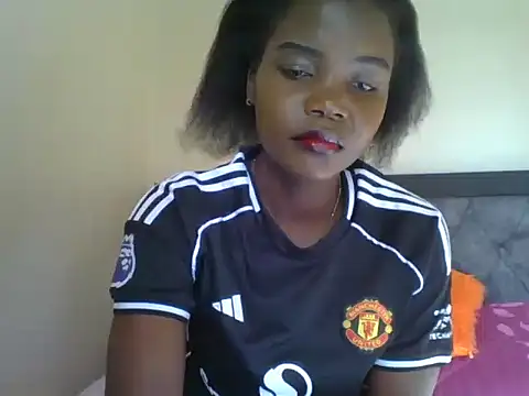 Snapshot of girltotok chatting on 11/20/25, 02:06 girltotok online show from 11/20/25, 02:06