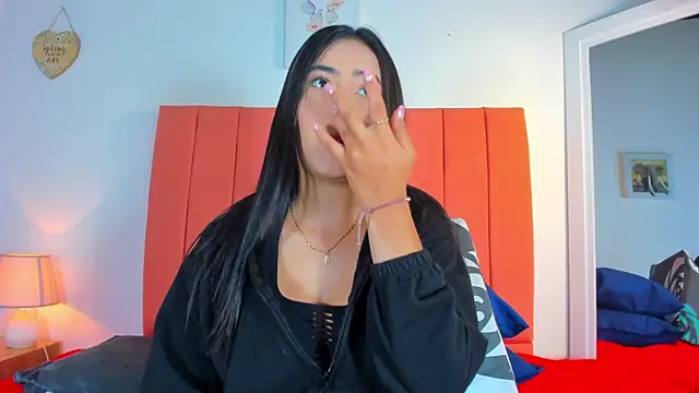 Snapshot of valen_rose0 chatting on 09/10/25, 12:05 valen rose0 online show from 09/10/25, 12:05