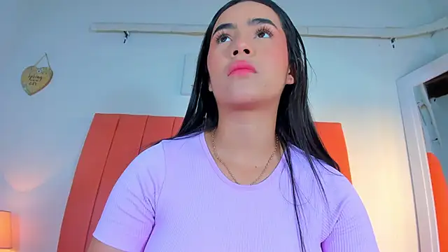 Snapshot of valen_rose0 chatting on 09/16/25, 12:17 valen rose0 online show from 09/16/25, 12:17