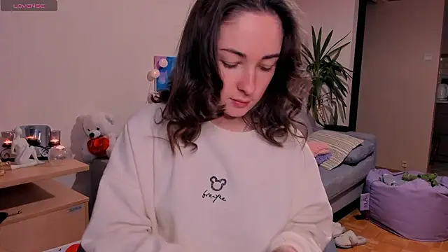 Snapshot of cClandesTina chatting on 12/05/24, 11:18 cClandesTina online show from 12/05/24, 11:18