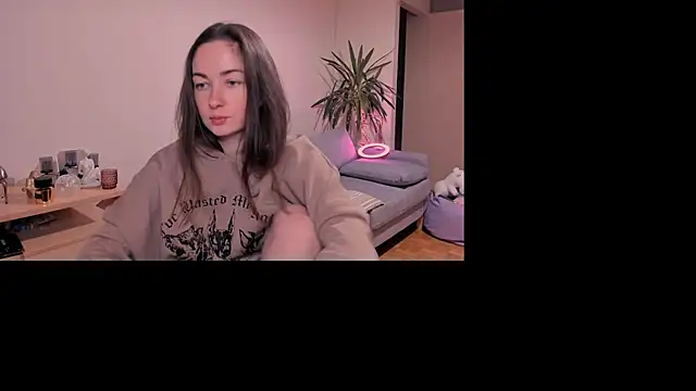 Snapshot of cClandesTina chatting on 12/15/24, 10:04 cClandesTina online show from 12/15/24, 10:04