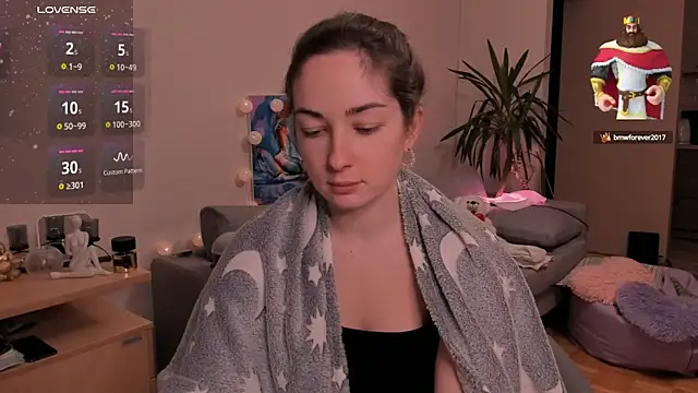 Snapshot of cClandesTina chatting on 12/23/24, 08:25 cClandesTina online show from 12/23/24, 08:25