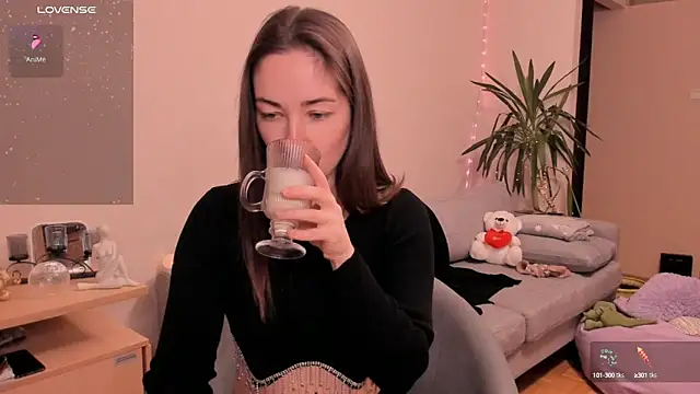 Snapshot of cClandesTina chatting on 12/25/24, 03:17 cClandesTina online show from 12/25/24, 03:17