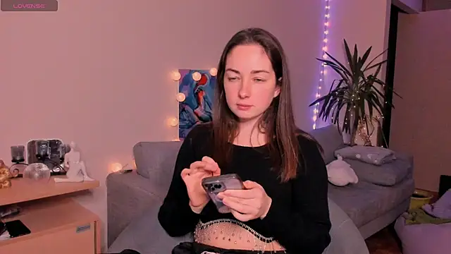 Snapshot of cClandesTina chatting on 12/25/24, 10:05 cClandesTina online show from 12/25/24, 10:05