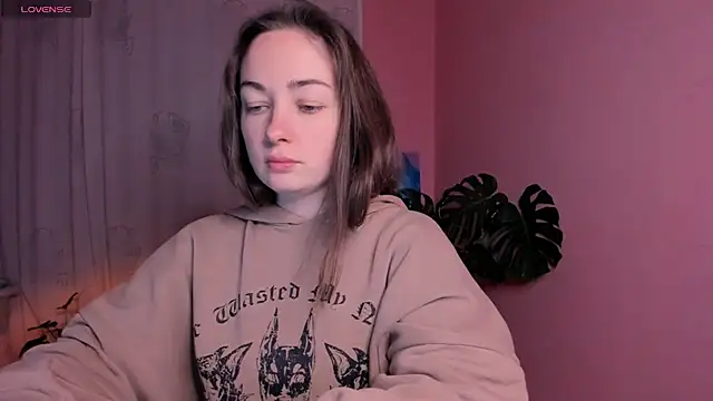 Snapshot of cClandesTina chatting on 03/15/25, 10:22 cClandesTina online show from 03/15/25, 10:22