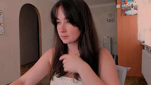 Snapshot of cClandesTina chatting on 06/19/26, 10:19 cClandesTina online show from 06/19/26, 10:19