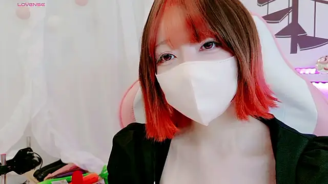 Snapshot of yuayua854 chatting on 05/08/26, 08:52 yuayua854 online show from 05/08/26, 08:52