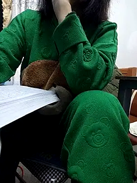 Haralushiaaa online show from 11/27/25, 08:38