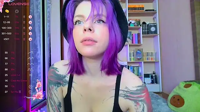 Snapshot of milky__way__ chatting on 03/21/25, 10:50 milky way online show from 03/21/25, 10:50