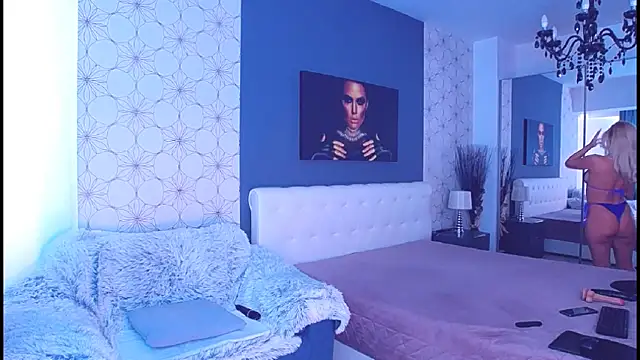 MaryMatiss online show from 10/17/25, 07:33