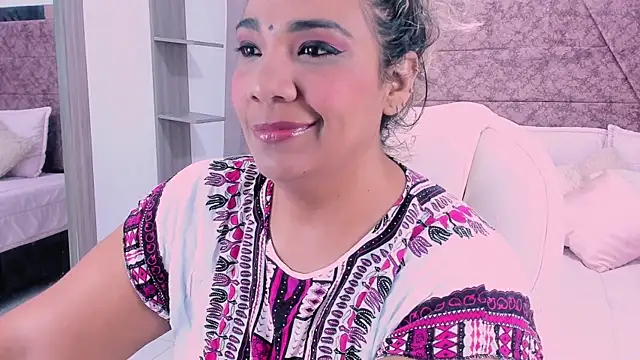  Lakshmi hotx online show from 02/18/25, 12:17
