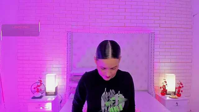 Coco Balenciaga  online show from 03/21/26, 11:48