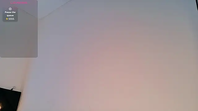 Snapshot of littleebluee chatting on 07/10/26, 08:00 littleebluee online show from 07/10/26, 08:00