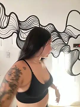 Pretty Isadora online show from 01/27/25, 10:27