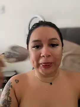 Pretty Isadora online show from 10/09/25, 07:56